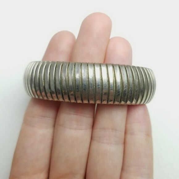 Vintage Silver Tone Ribbed Stretch Bangle Bracelet, Unisex Minimal Stacking - Picture 1 of 6